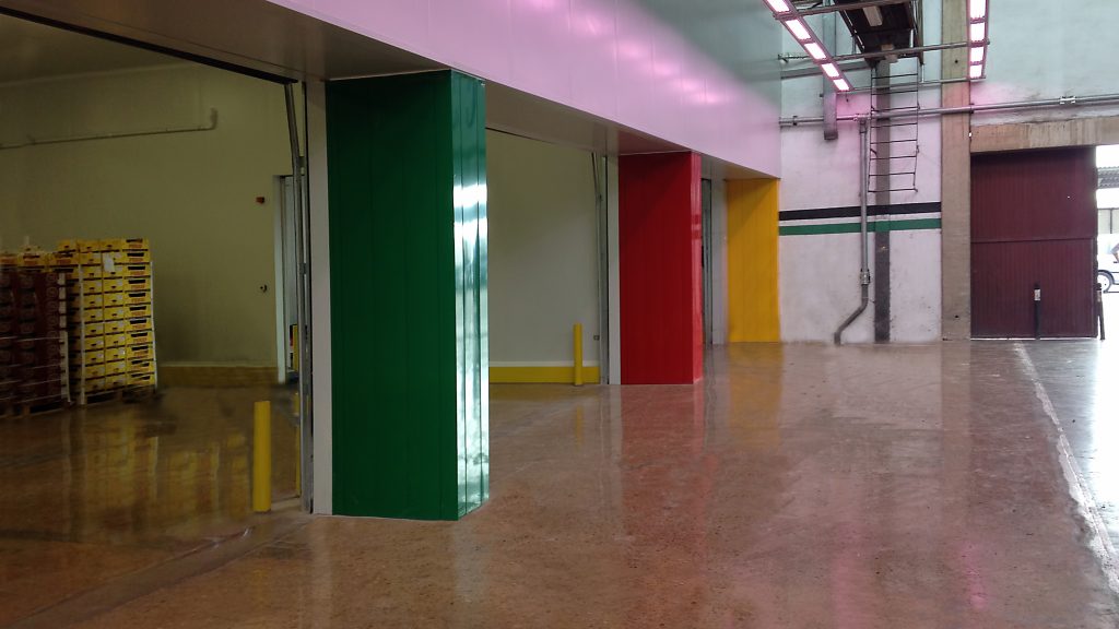 Acabado interior de panel sándwich de colores