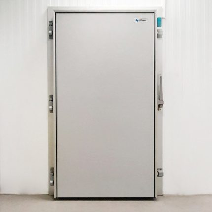 PUERTAS PIVOTANTES SUPERPUESTAS MARCO OBRA CON PASO CARRETILLA